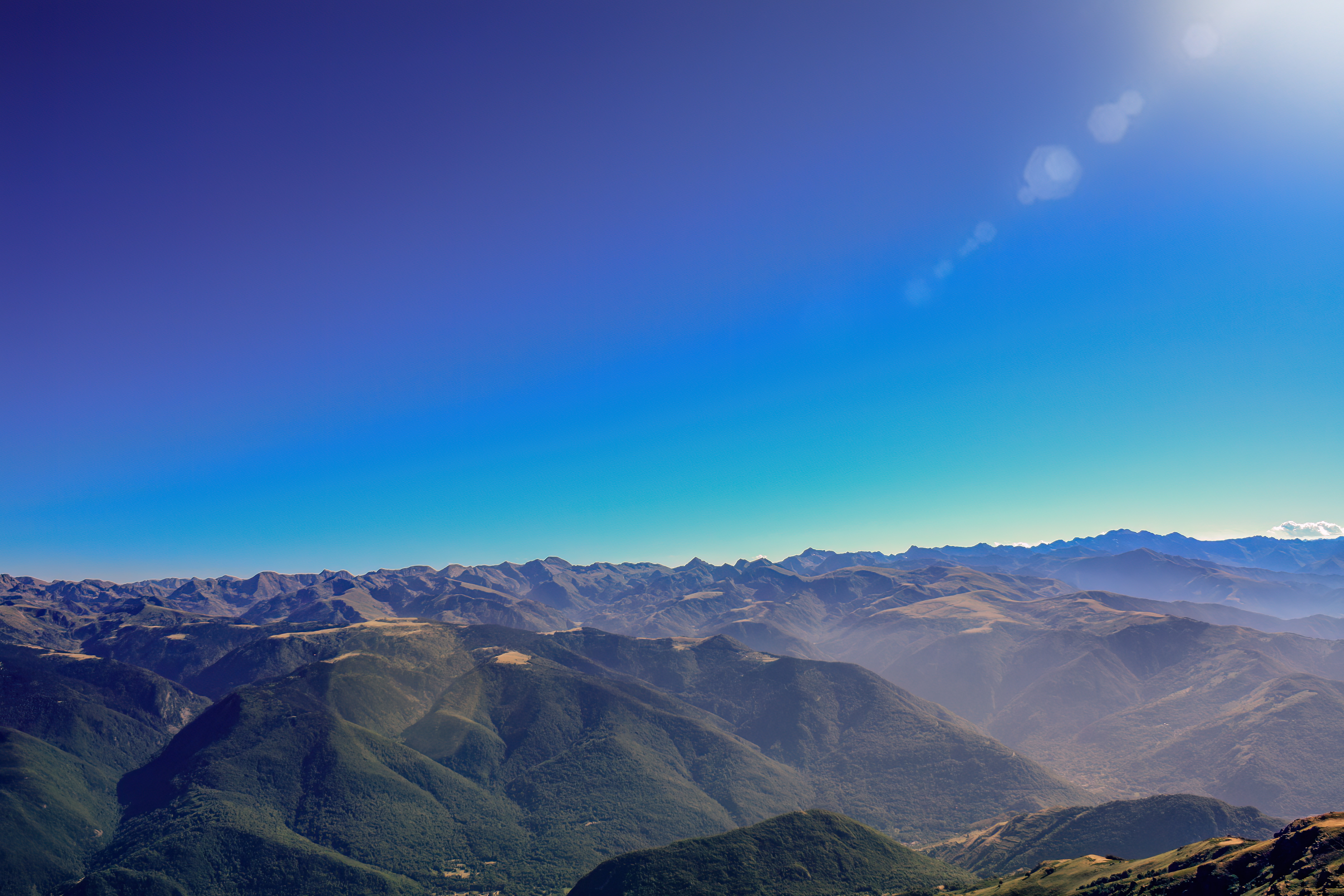 De la Montagne Noire aux Pyrénées ጠ Panorama 180° depuis le Tabe